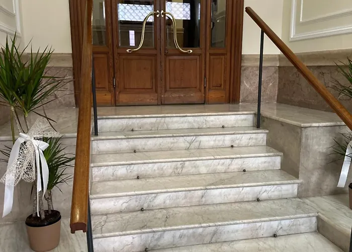 Vatican G&G Suites